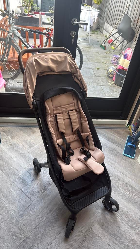 Dubatti smart buggy roze, Kinderen en Baby's, Buggy's, Ophalen, Zo goed als nieuw