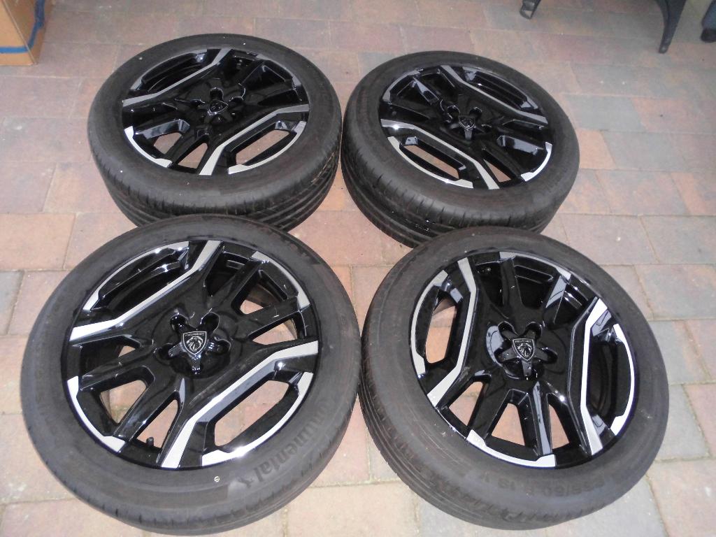19 Inch Peugeot 3008 / 5008 Aluvelgen met zomerbanden, Auto-onderdelen, Banden en Velgen, 19 inch, Gebruikt, Banden en Velgen