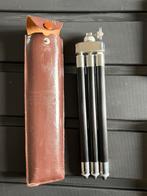 Vintage Taurus ZB-80 tafel statief camera, Ophalen of Verzenden, Zo goed als nieuw, Minder dan 150 cm, Driepoot