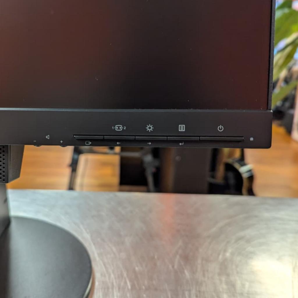 Lenovo ThinkCentre Tiny-in-One 22 Gen 3 M715Q Combo ALLinONE, Lenovo, Zo goed als nieuw, Support@lenovo.com, Lenovo Group Limited
1009 Think Place
Morrisville, NC 27560
USA