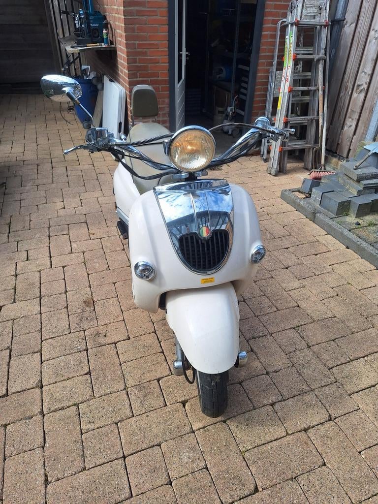 Leuke retro snor scooter, Gebruikt, Benzine, Ophalen, Overige merken