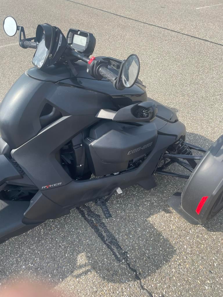 Can-Am Ryker 900 Sport, Ophalen