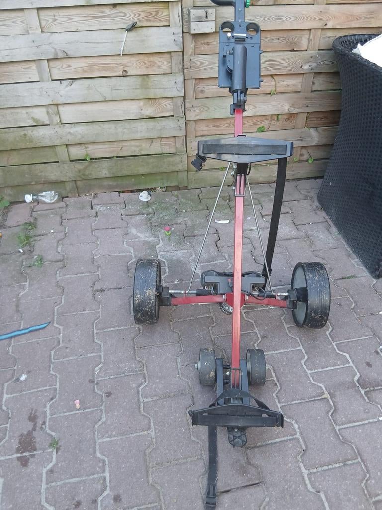 Complete golfkar met clubs, tas en balletjes, Sport en Fitness, Golf, Ophalen, Gebruikt, Golfkar, Overige merken