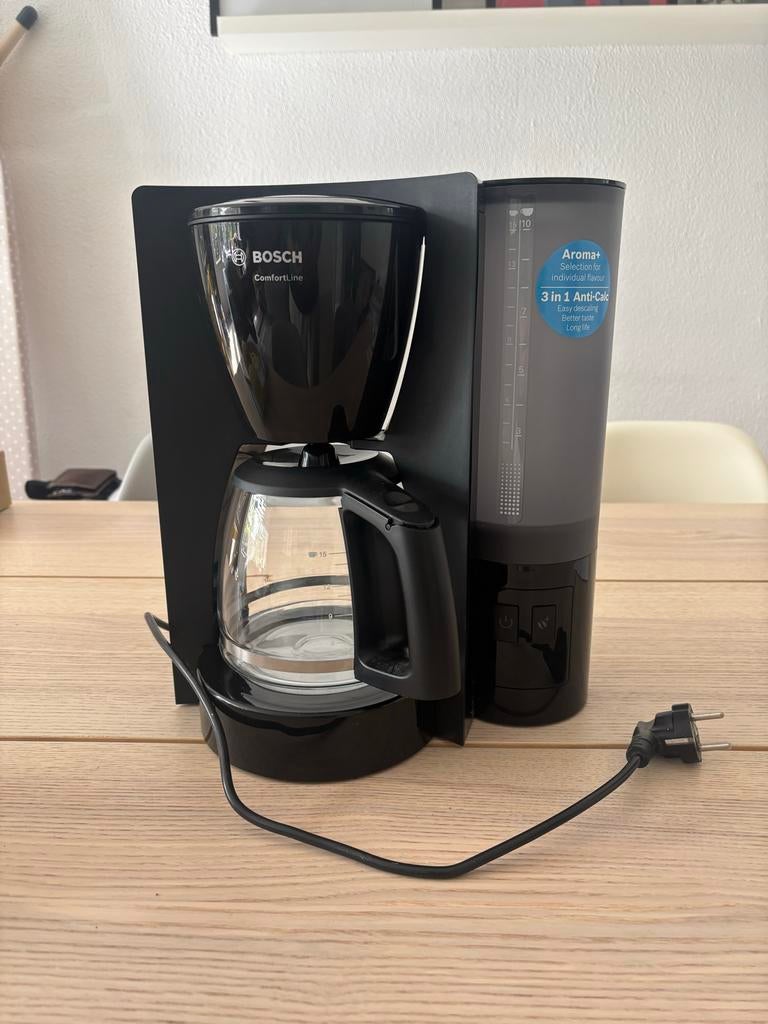 Bosch ComfortLine Koffiezetapparaat - Zo goed als nieuw, Ophalen, 10 kopjes of meer, Koffiemachine, Gemalen koffie