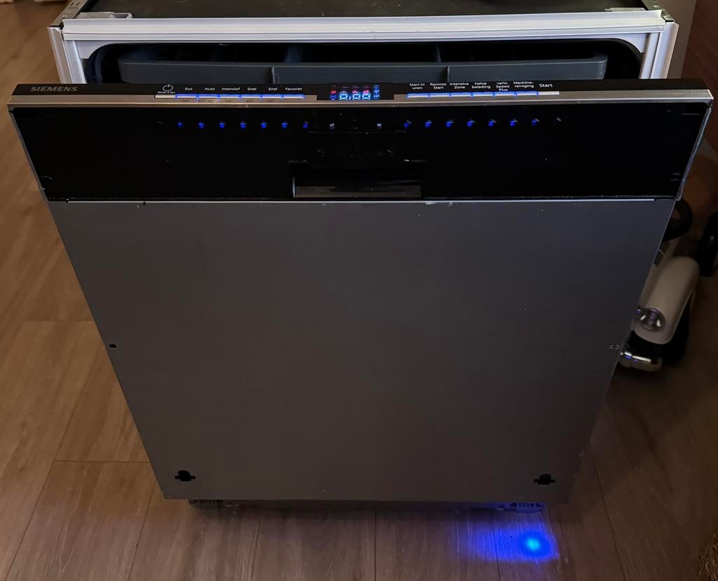 Luxe XXL SIEMENS vaatwasser met WIFI ! (2025), 60 cm of meer, Minder dan 10 liter, Ophalen of Verzenden, Zo goed als nieuw