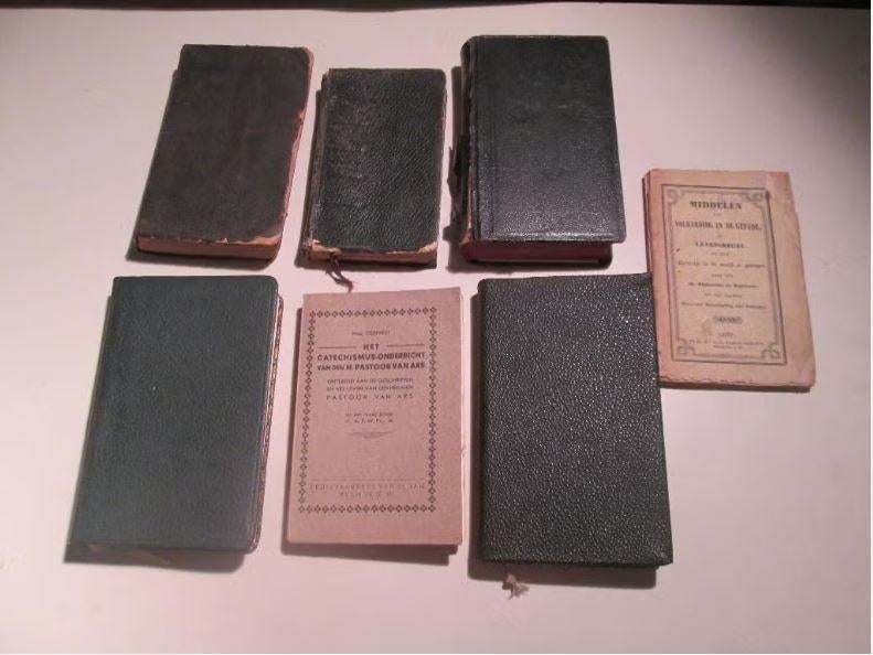 7 Oude Religieuze / Godsdienstige Boeken, Boeken, Ophalen of Verzenden, Gelezen