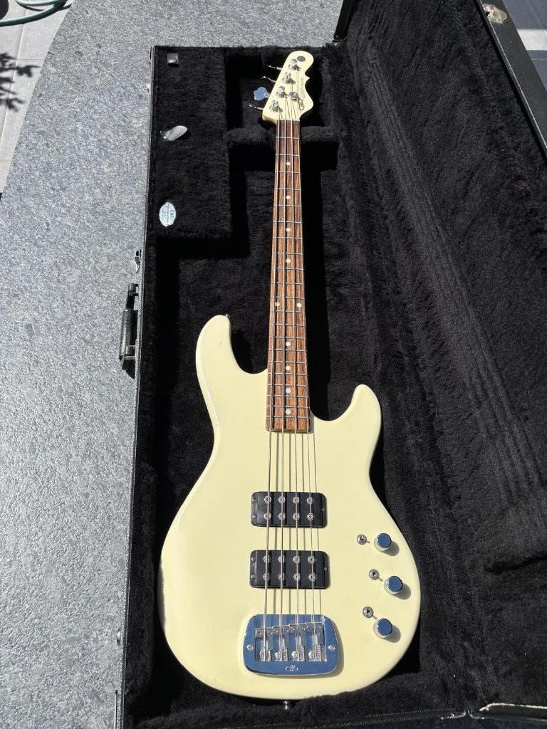 G&L L-2000 CLF Research – Olympic White – Matching Headstock, Muziek en Instrumenten, Snaarinstrumenten | Gitaren | Bas, Ophalen