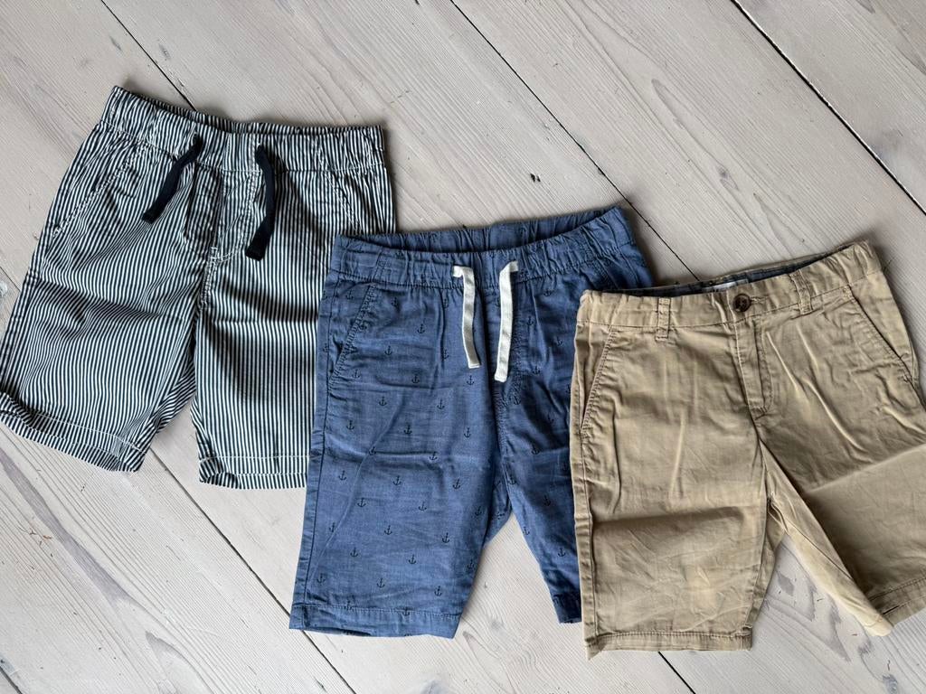 Mooie set van drie shorts/korte broeken van H&M size 122, Kinderen en Baby's, Kinderkleding | Maat 122, Broek, H&M, Ophalen of Verzenden