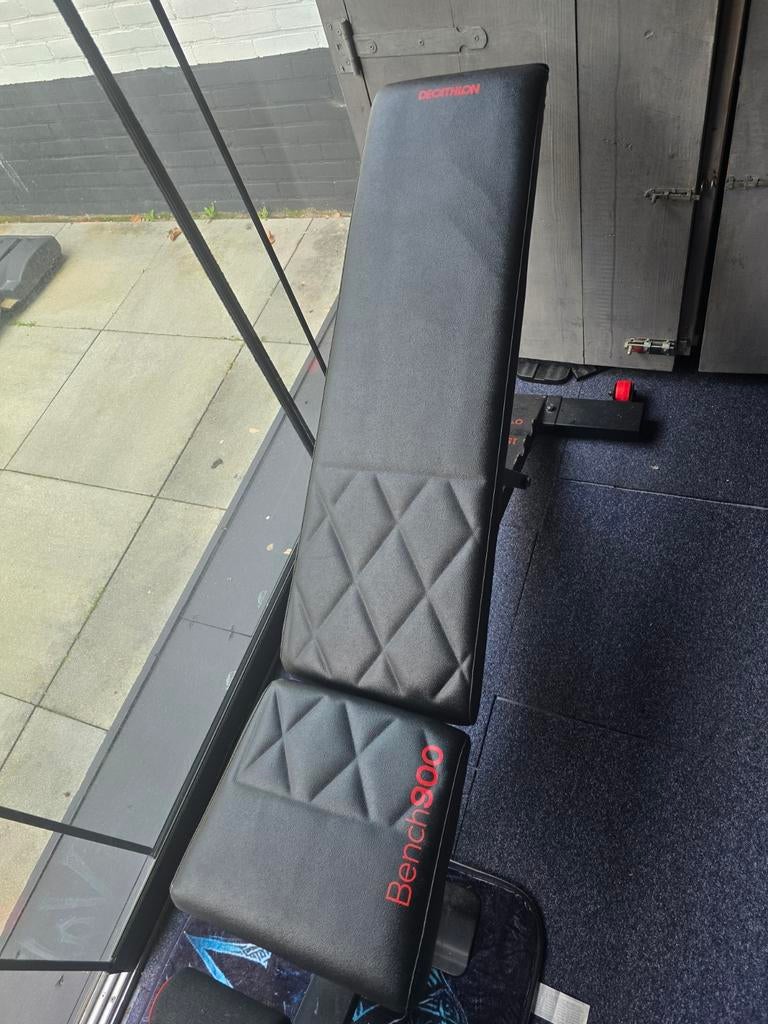 Diverse Gewichten en een Decathlon Bench Fitnessbank, Ophalen of Verzenden, Zo goed als nieuw, Rug, Fitnessbank
