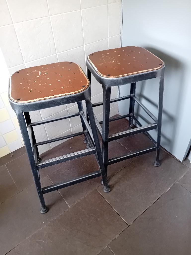 2 STUKS BARKRUKKEN, Ophalen, Gebruikt, 60 tot 90 cm, Metaal