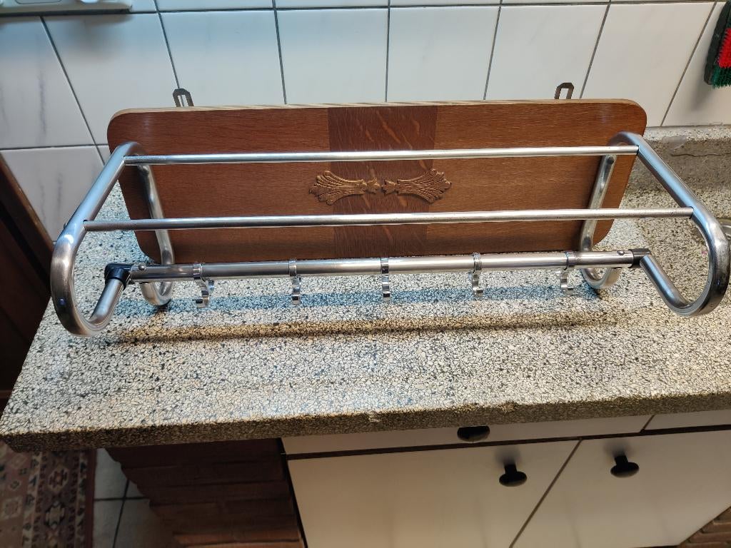 Oude hal/muurkapstok + oud kambakje, Ophalen of Verzenden