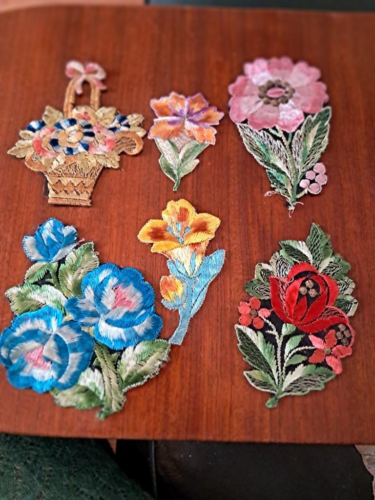 Zijden bloemen applicaties jaren 30 -Turmac zijdjes, Hobby en Vrije tijd, Ophalen of Verzenden, Zo goed als nieuw, Overige applicaties