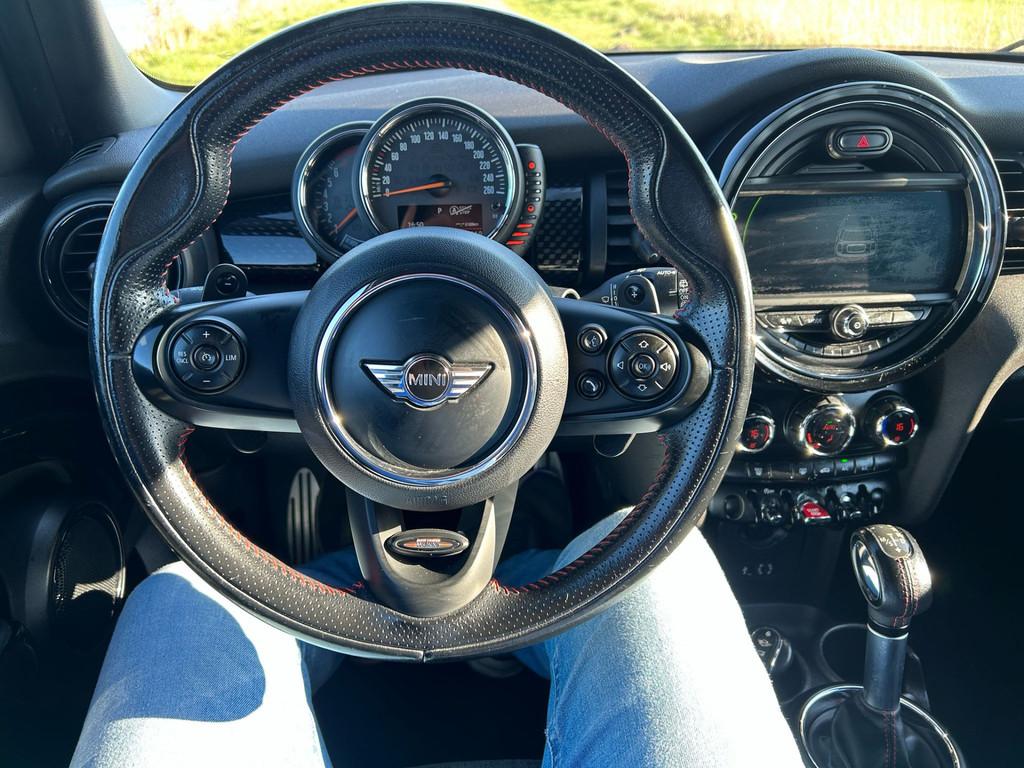 MINI Mini 2.0 Cooper S 192 PK Chili Serious Business John Co, Auto's, Gebruikt, Bedrijf, Cooper S, Zilver of Grijs