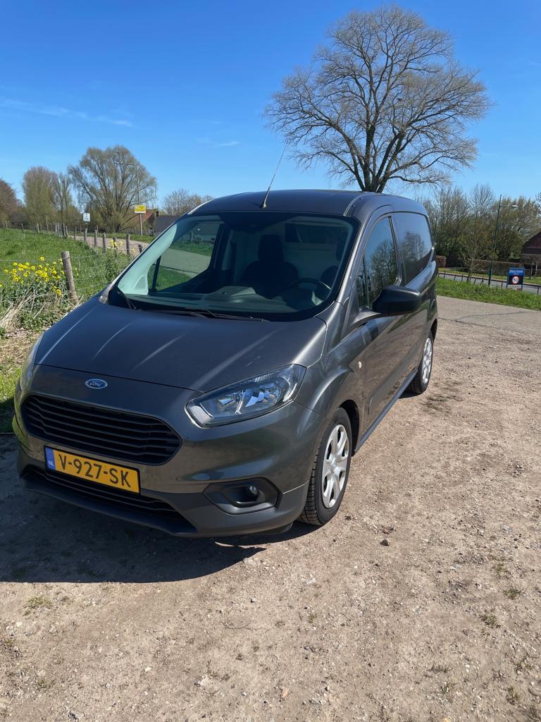 Ford Transit Courier 1.5 Tdci Trend 55KW, Auto's, Bestelauto's, Voorwielaandrijving, Stof, 74 pk, 4 cilinders