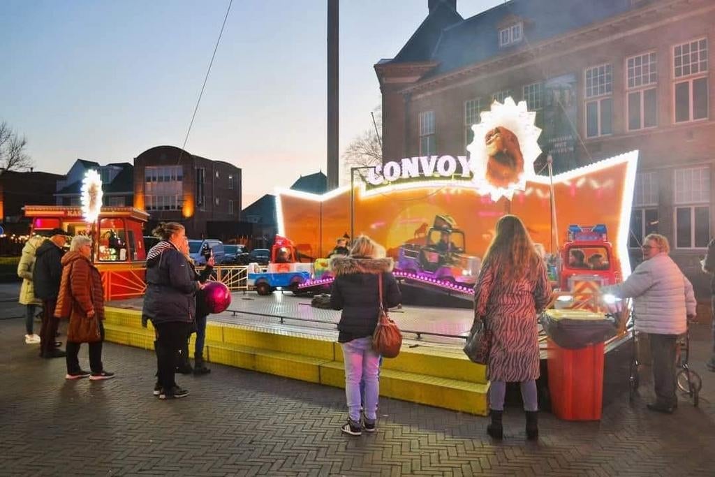 Kermis Convoy Auto Baan - Kinderattractie, Ophalen, Gebruikt, Overige typen, Overige