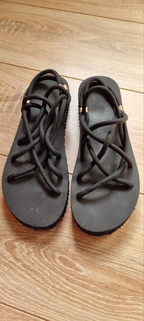 Leuke slippers NIEUW!!, Ophalen of Verzenden, Nieuw