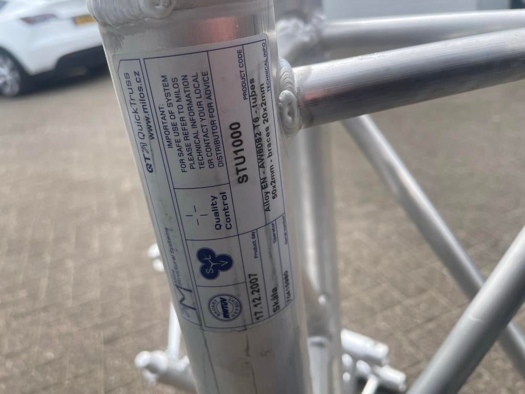 Truss set: 4x 3m, 1x 1m en 1 hoek - Milos STU1000, Muziek en Instrumenten, Licht en Laser, Ophalen of Verzenden, Gebruikt, Overige typen