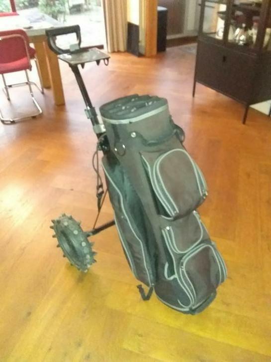 Golfkarretje 2 wielen + golftas, Ophalen, Gebruikt, Golfkar