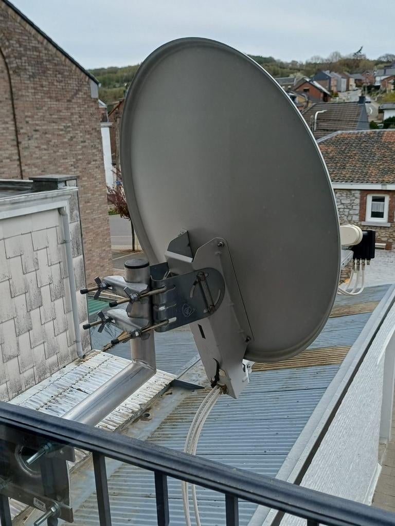 Satellietschotel met Rebox receiver., Audio, Tv en Foto, Schotelantennes, Gebruikt, (Schotel)antenne, Overige merken, Ophalen