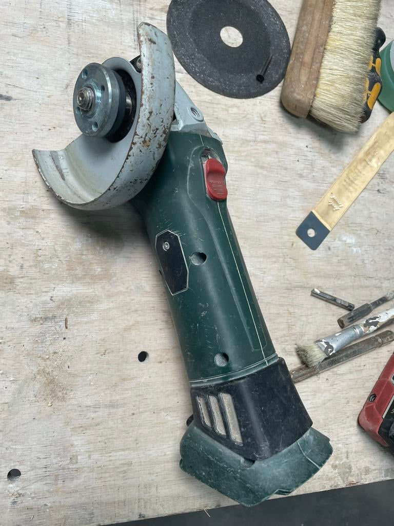 Metabo haakse slijpmachine 18volt body, Ophalen, Gebruikt, Minder dan 700 watt, Haakse handslijpmachine