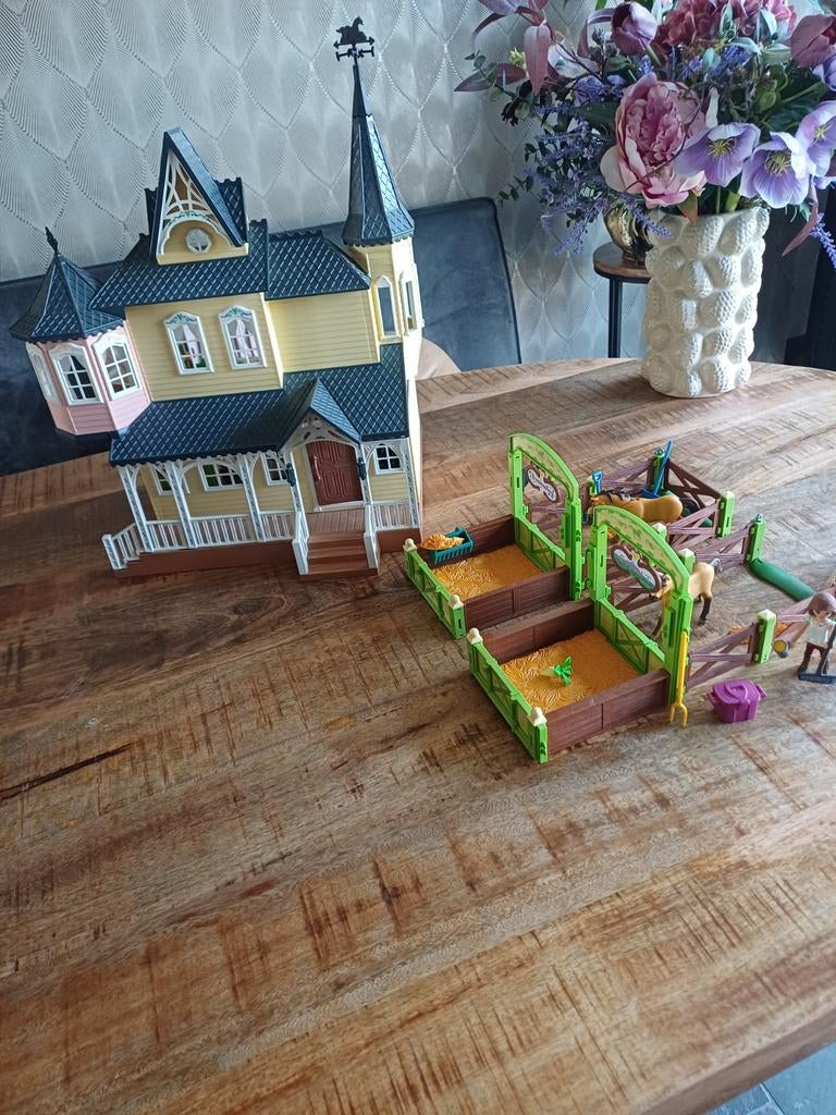 Playmobil Spirit Lucky's huis en paardenstal, Kinderen en Baby's, Speelgoed | Playmobil, Ophalen of Verzenden, Gebruikt