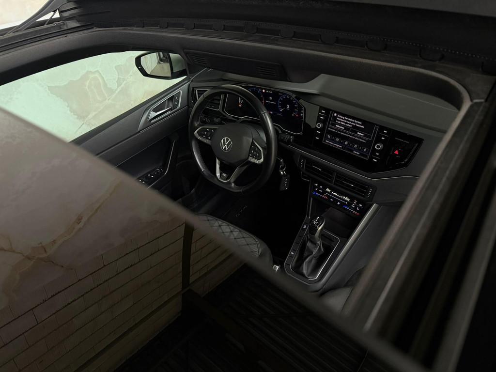 Volkswagen Polo 1.0 TSI R-Line / Pano / Navi /, Auto's, Volkswagen, Stof, Gebruikt, Euro 6, 95 pk