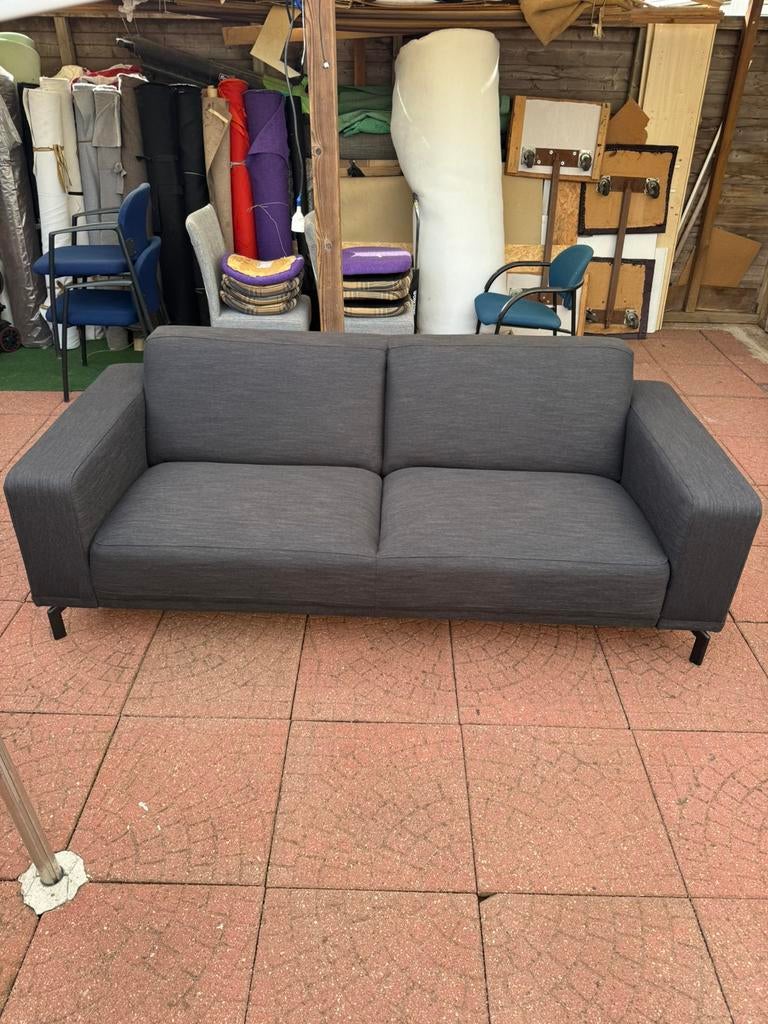 Refurbished Montel 3-zits Bank - - Nieuwe Stof & Schuim, Huis en Inrichting, Banken | Bankstellen, Ophalen, Zo goed als nieuw