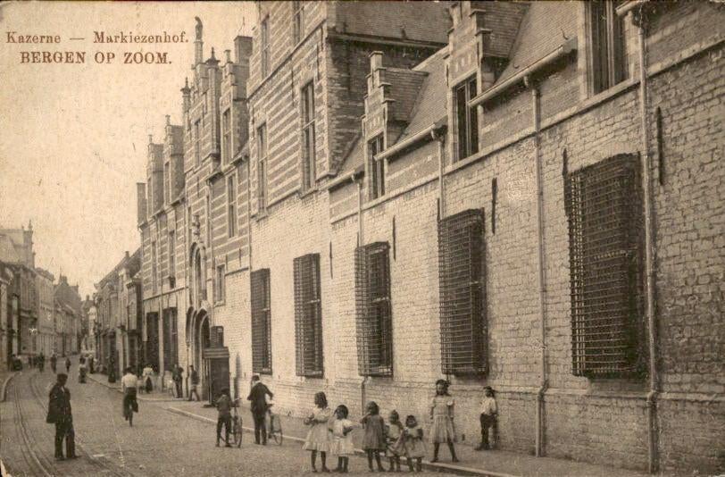Bergen op Zoom - Kazerne Markiezenhof, Ophalen of Verzenden, Voor 1920, Gelopen, Noord-Brabant