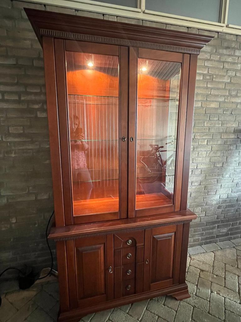 Kersenhouten vitrinekast, Huis en Inrichting, Kasten | Buffetkasten, Ophalen, Gebruikt, 200 cm of meer, Kersenhout
