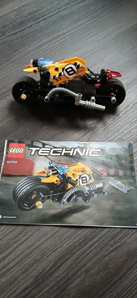 Lego Technic Motor 42058 met boekje - Pullback functie, Ophalen of Verzenden, Gebruikt, Complete set, Lego