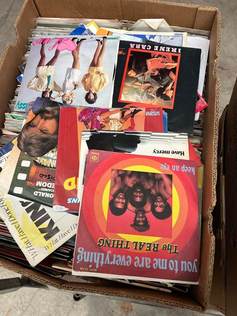 4 volle dozen single,s 45 toeren. Ongeveer 2000 stuks, Ophalen of Verzenden, Gebruikt, 7 inch