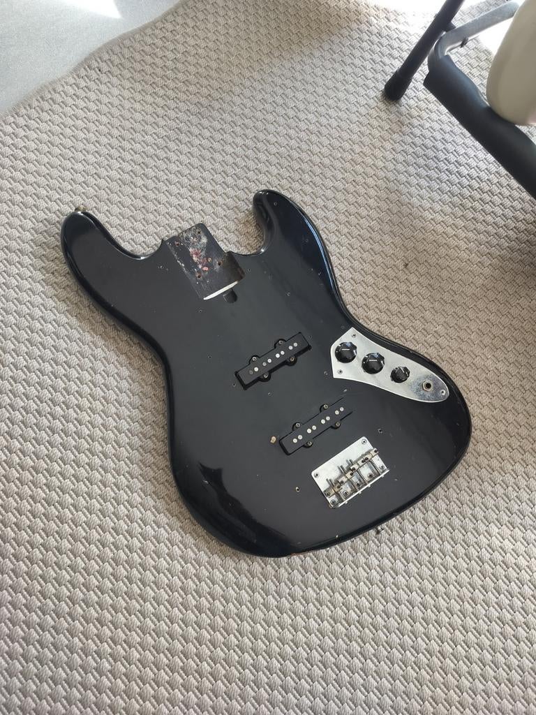 Ibanez pre lawsuit loaded jazz bass body, Ophalen, Elektrische gitaar