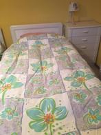 Eenpersoonsbed inclusief nachtkastje, matras en beddengoed, Ophalen, 90 cm, Eenpersoons, Wit