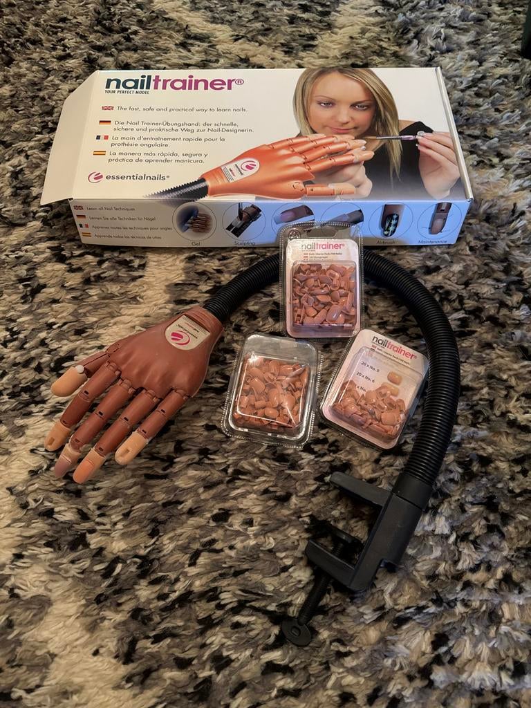 Nailtrainer oefenhand incl nagels, Ophalen of Verzenden, Zo goed als nieuw, Meerdere media