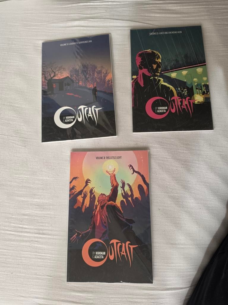Outcast door Robert Kirkman - Volumes 1 t/m 3, Ophalen of Verzenden