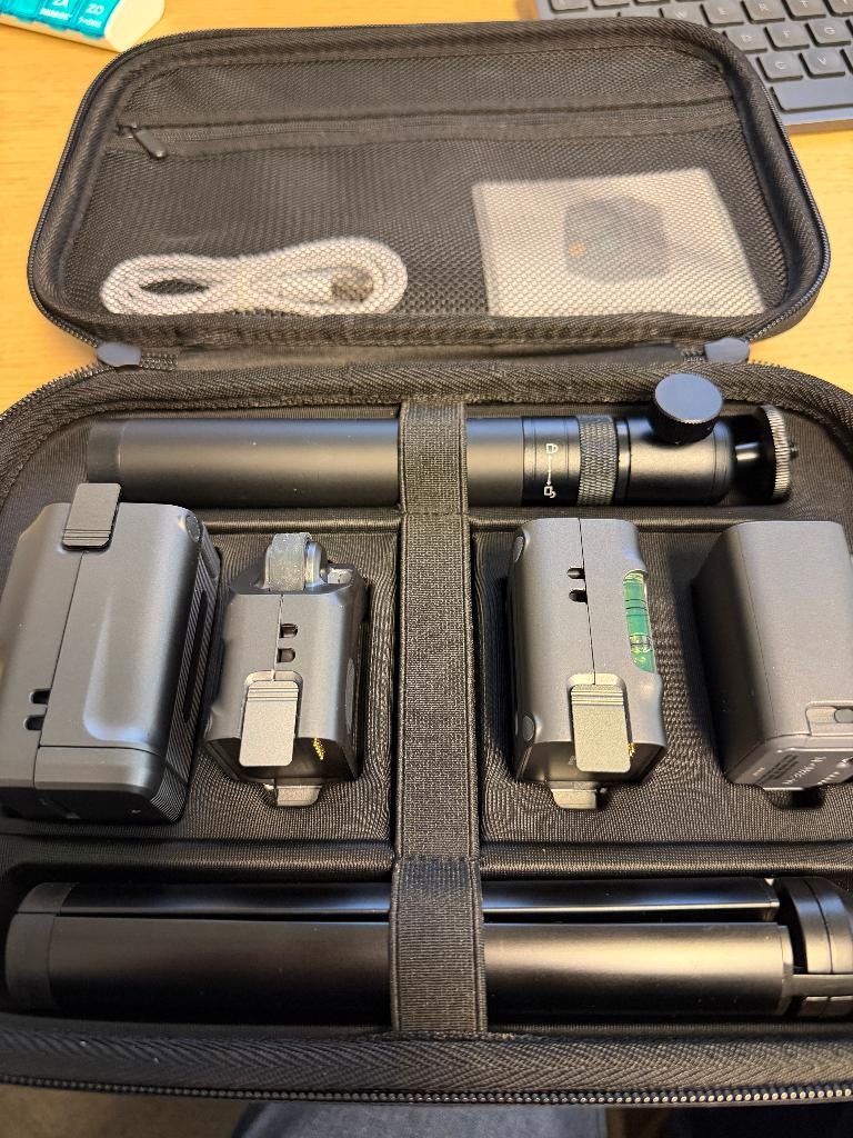 Hozo design M-Cube Pro kit laser meter, Doe-het-zelf en Verbouw, Meetapparatuur, Zo goed als nieuw, Overige meters, Ophalen of Verzenden