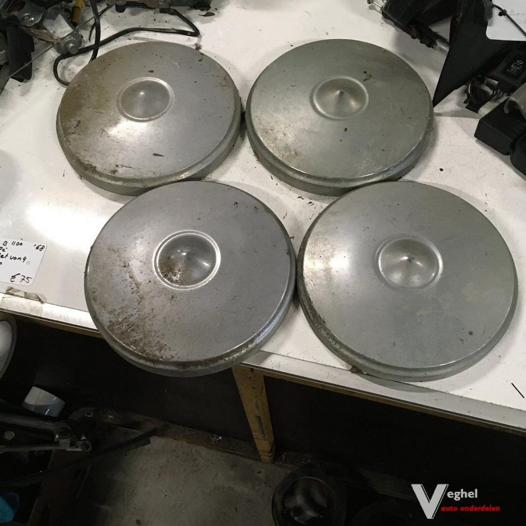 Opel Kadett B 1100 Coupe 1968 Wagennr 1800216  Wieldoppen 4, Auto diversen, Wieldoppen, Gebruikt, -, -, Ophalen of Verzenden