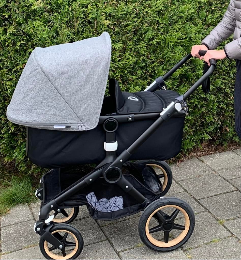 Bugaboo Fox Kinderwagen - Grijs/Zwart met Houtlook Wielen, Gebruikt, Bugaboo, Met reiswieg, Ophalen