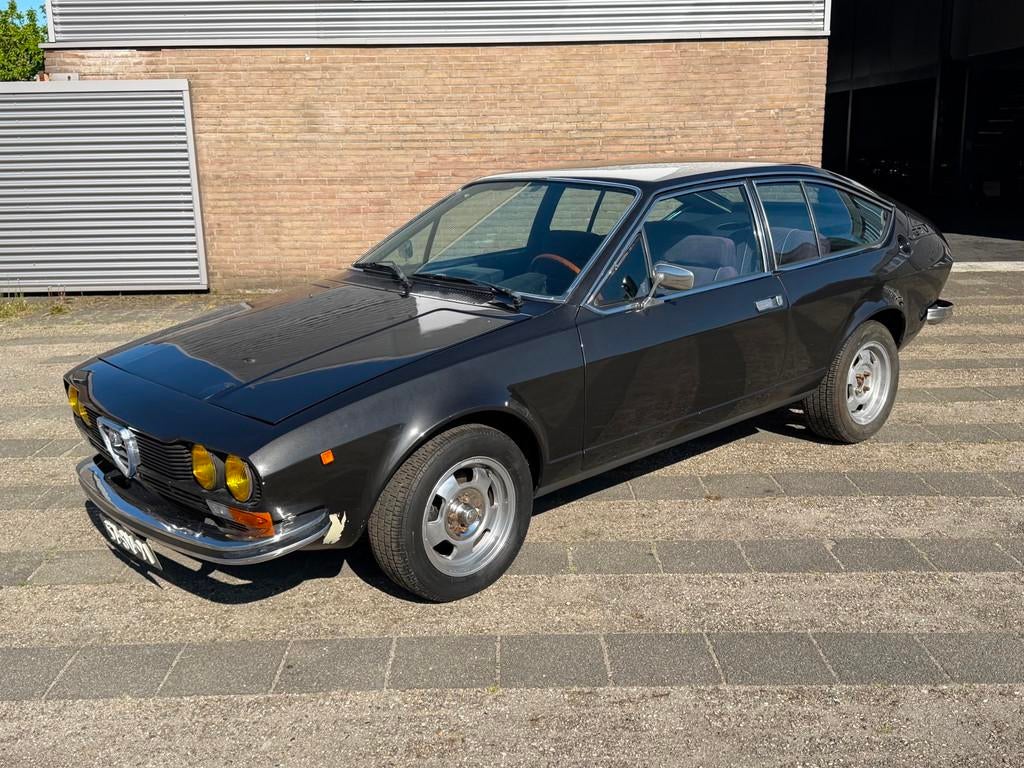 Alfa Romeo Alfetta 2.0 GTV Veloce 2000 GT 1978, Auto's, Alfa Romeo, Gebruikt, 122 pk, Origineel Nederlands, Bedrijf