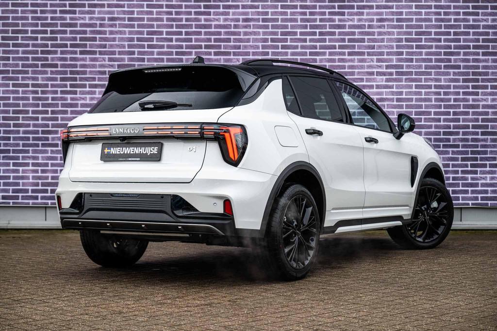 Lynk & Co 01 1.5 More | Adaptieve Cruise Control | Trekhaak, 12 maanden, 1800 kg, 4 cilinders, Wit