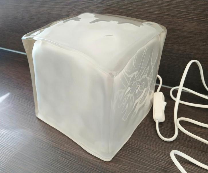 Ice cube lamp ikea, Huis en Inrichting, Lampen | Wandlampen, Zo goed als nieuw, Glas, Kunststof, Ophalen of Verzenden