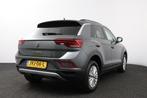 Volkswagen T-Roc 1.0 TSI 110pk Life | Stoelverwarming | Clim, Auto's, Volkswagen, Voorwielaandrijving, Stof, Gebruikt, Met garantie (alle)