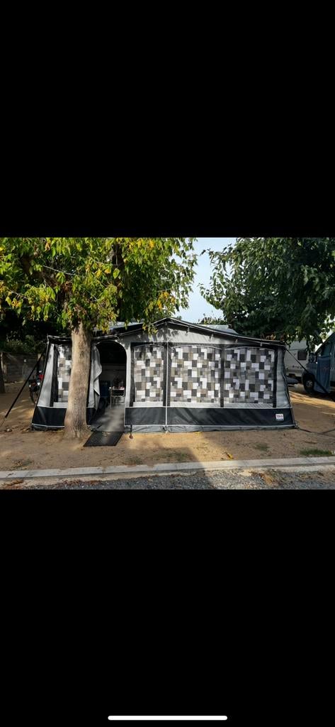 Voortentluifel, Caravans en Kamperen, Tenten, Ophalen, Zo goed als nieuw