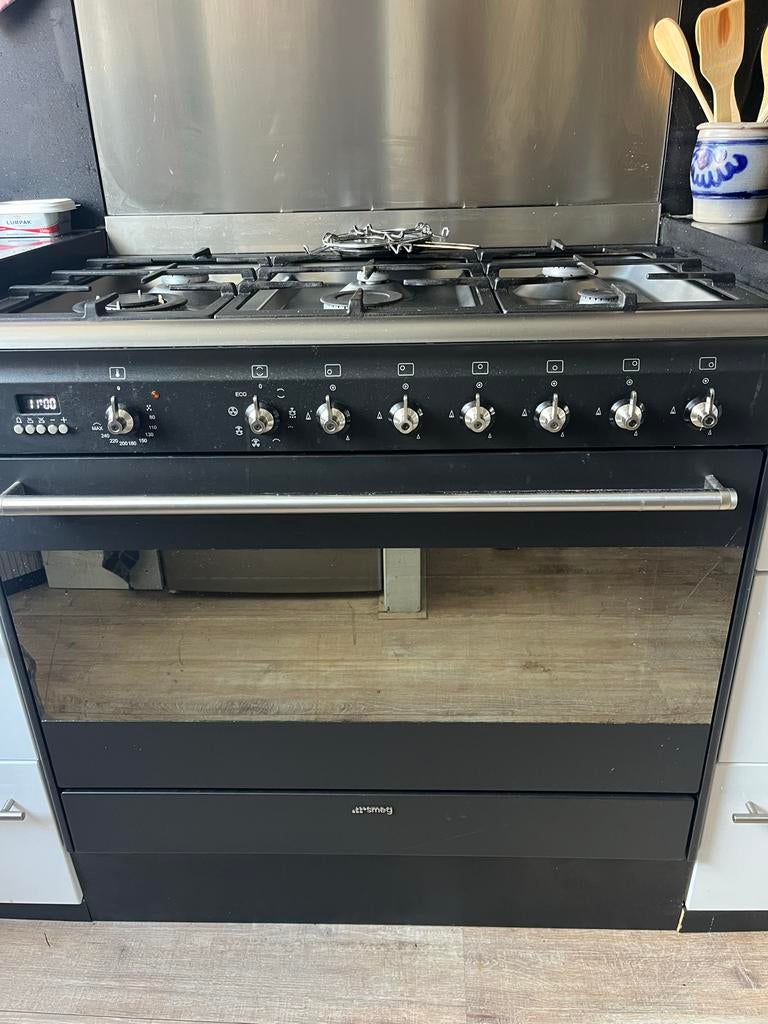 Smeg gasfornuis met oven, Witgoed en Apparatuur, Fornuizen, Ophalen, Gebruikt, 60 cm of meer, Gas
