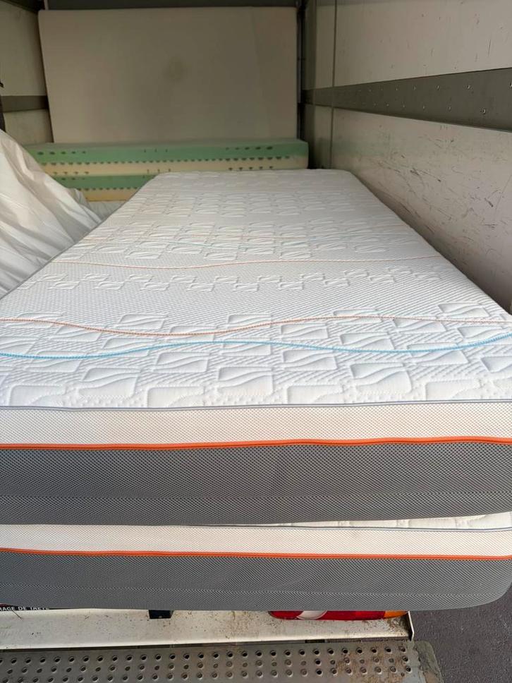 M line Slow Motion Xtra matrassen – 2x 90x200, Huis en Inrichting, Slaapkamer | Matrassen en Bedbodems, Zo goed als nieuw, 90 cm