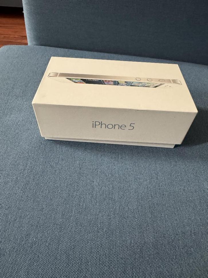 iPhone 5 Compleet met doos & accessoires, Telecommunicatie, Mobiele telefoons | Apple iPhone, Zo goed als nieuw, 64 GB, Zonder abonnement