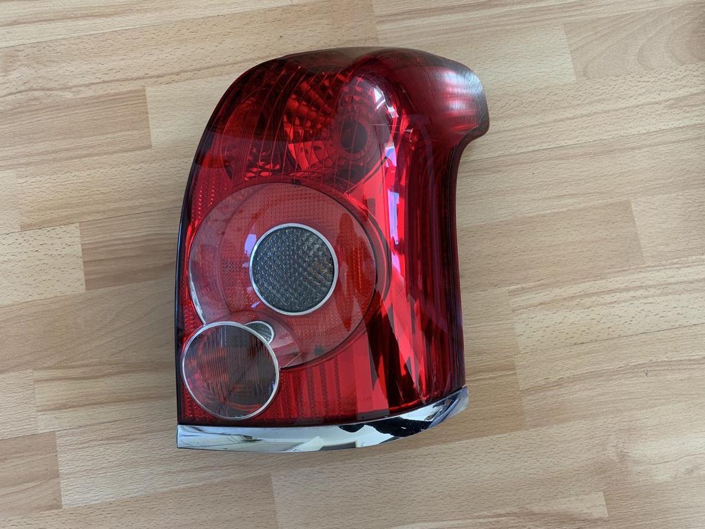 Achterlicht rechts Toyota Avensis wagon T25 2003 tot 2008, Auto-onderdelen, Gebruikt, -, -, Ophalen of Verzenden