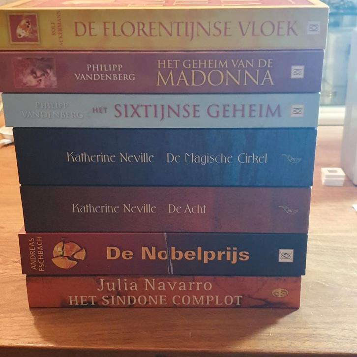 Boeken 7 thrillers, Boeken, Thrillers, Zo goed als nieuw, Wereld overig, Ophalen
