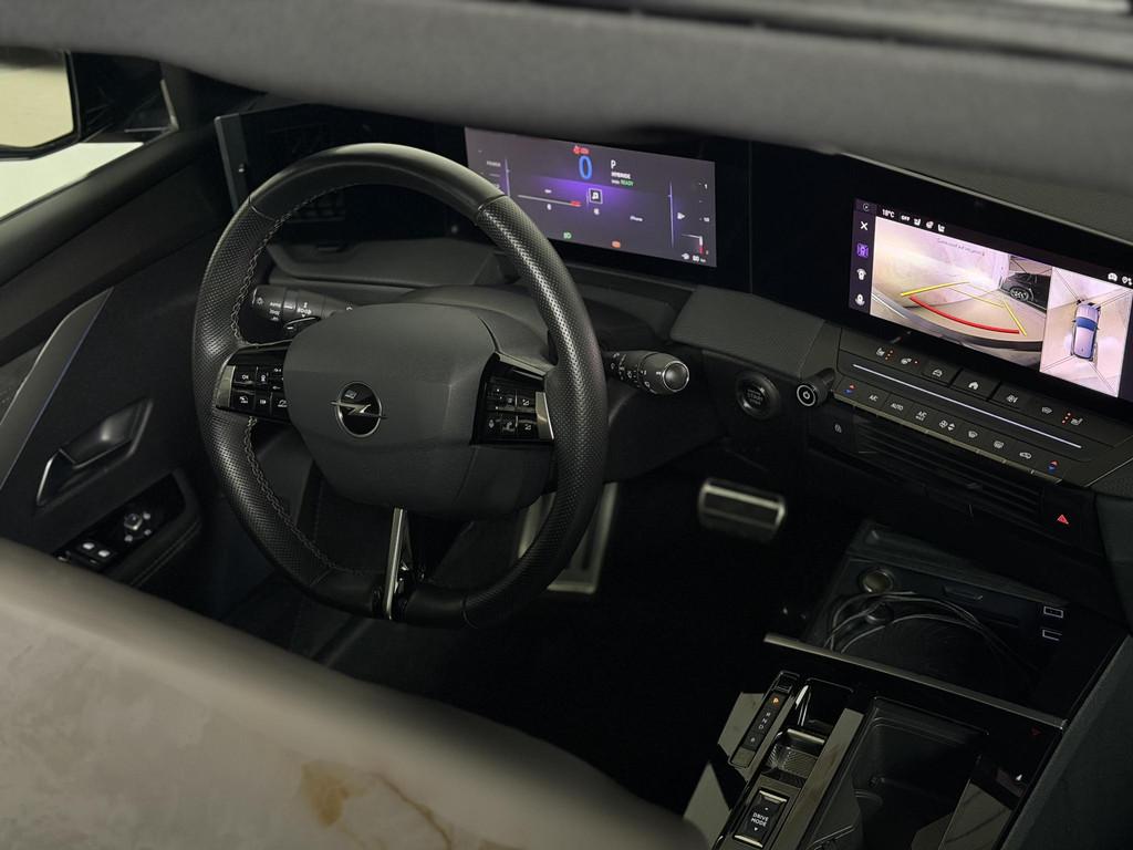 Opel Astra 1.6 Hybrid / Pano / Sfeer / 360 / Keyless, Auto's, Opel, Stof, Gebruikt, 181 pk, Zwart