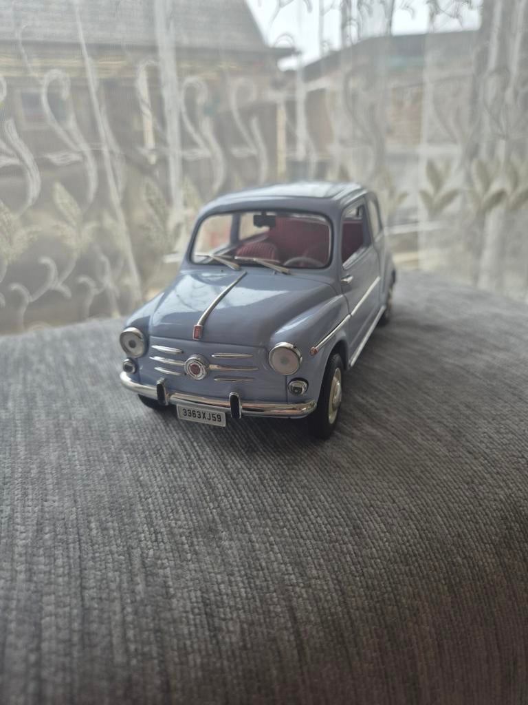 1:18 Fiat 600 Berline, Hobby en Vrije tijd, Modelauto's | 1:18, Ophalen of Verzenden